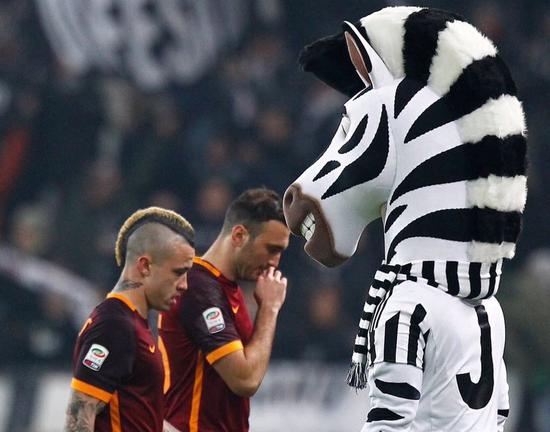 随着曼城1-2，利物浦0-3，英超最新争冠形势出炉：天助阿森纳得利