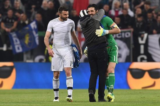 足球报：青岛海牛外援兰克尔-泽的个人操守确实存在问题