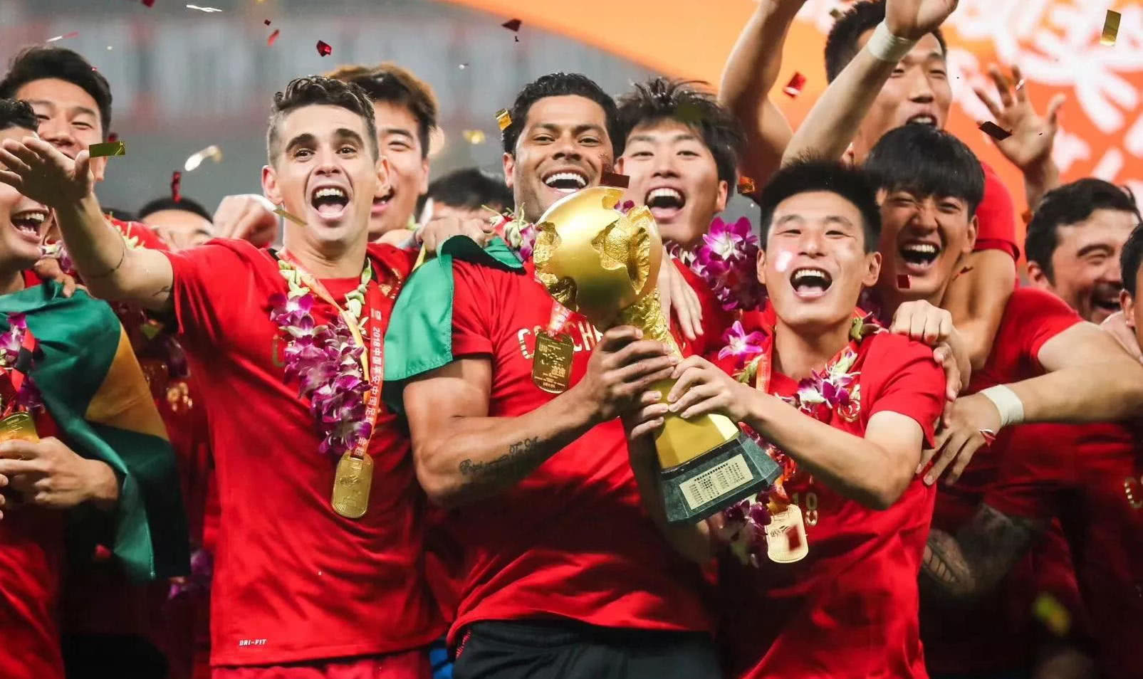 诺伊尔：补时进2球让大家松一口气，是否续约明年3月再考虑