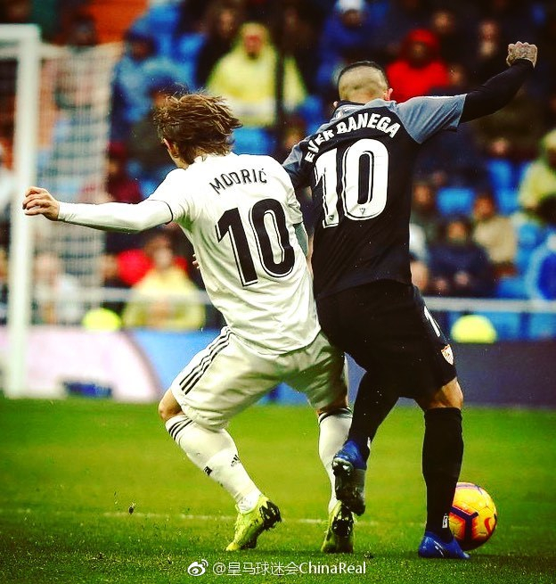 ESPN：曼联重点关注边翼卫引援，并且有7名中场目标