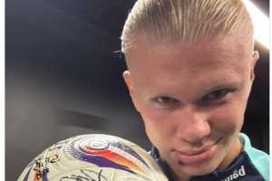 媒体人：邵佳一的最大优势就是省钱、超级省钱